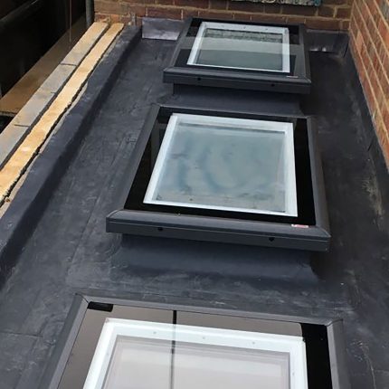 Heavy-duty EPDM commercial flat roof replacement executed by an accredited roofer london to deliver long-term protection and weatherproofing to B2B assets.