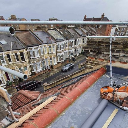 Flat Roofer Putney South West London Sika Sarafil, Residents in South West London can rely on the expertise of the Putney flat roofer.