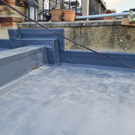 Roofing company services Knightsbridge London, flat felt roof terrace refurbishments builders, contractors project quality and reliability.