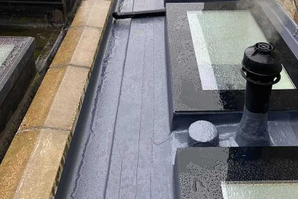 Professional flat roof replacement designed to provide excellent insulation and weatherproofing.
