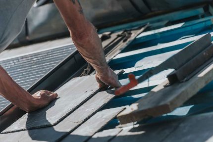 Roofer London a Roofing Repair Company near me Slate Pitched Tiles roof's in London Contractors Refurbishment Terrace Building Regulation
