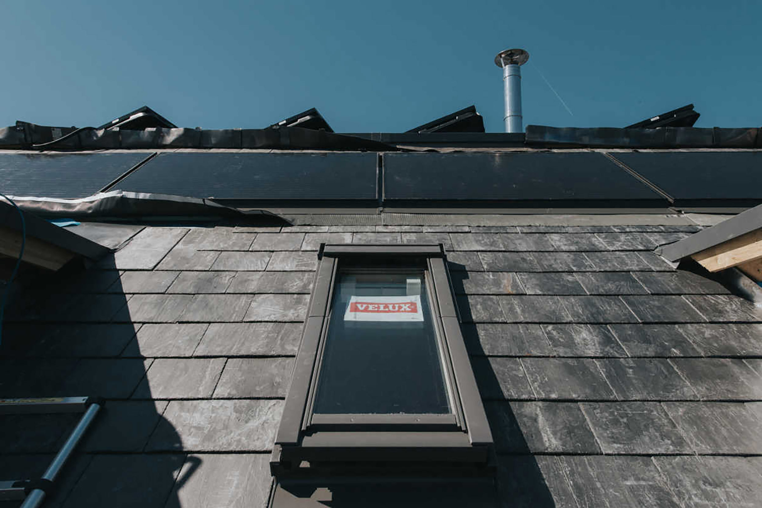Surrey Flat Roofer New Build Pitched Roof Contractors System Refurbishment Roofing Terrace Building Regulation