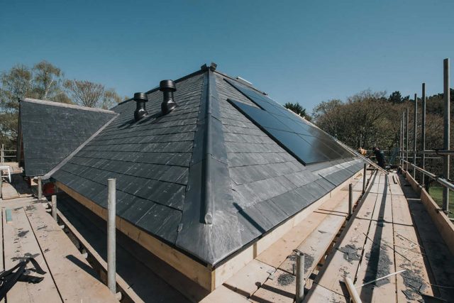 Surrey Flat Roofer New Build Pitched Roof Contractors System Refurbishment Roofing Terrace Building Regulation