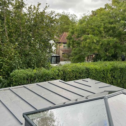 Premium standing seam metal flat roof construction engineered for optimal thermal efficiency by our NFRC-approved flat roofer london team in Hampstead.