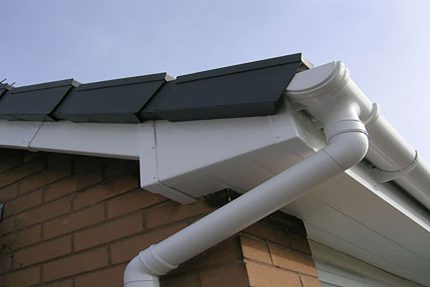 Roofer London Fascias Soffits Roofing Repair Company near me, Our experienced team use Eurocell products which are aesthetically designed.