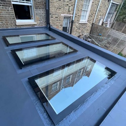 Roofer Slough, roofing specialist repair company near me best leading local roofers, specialising in flat roof services and new roof's.