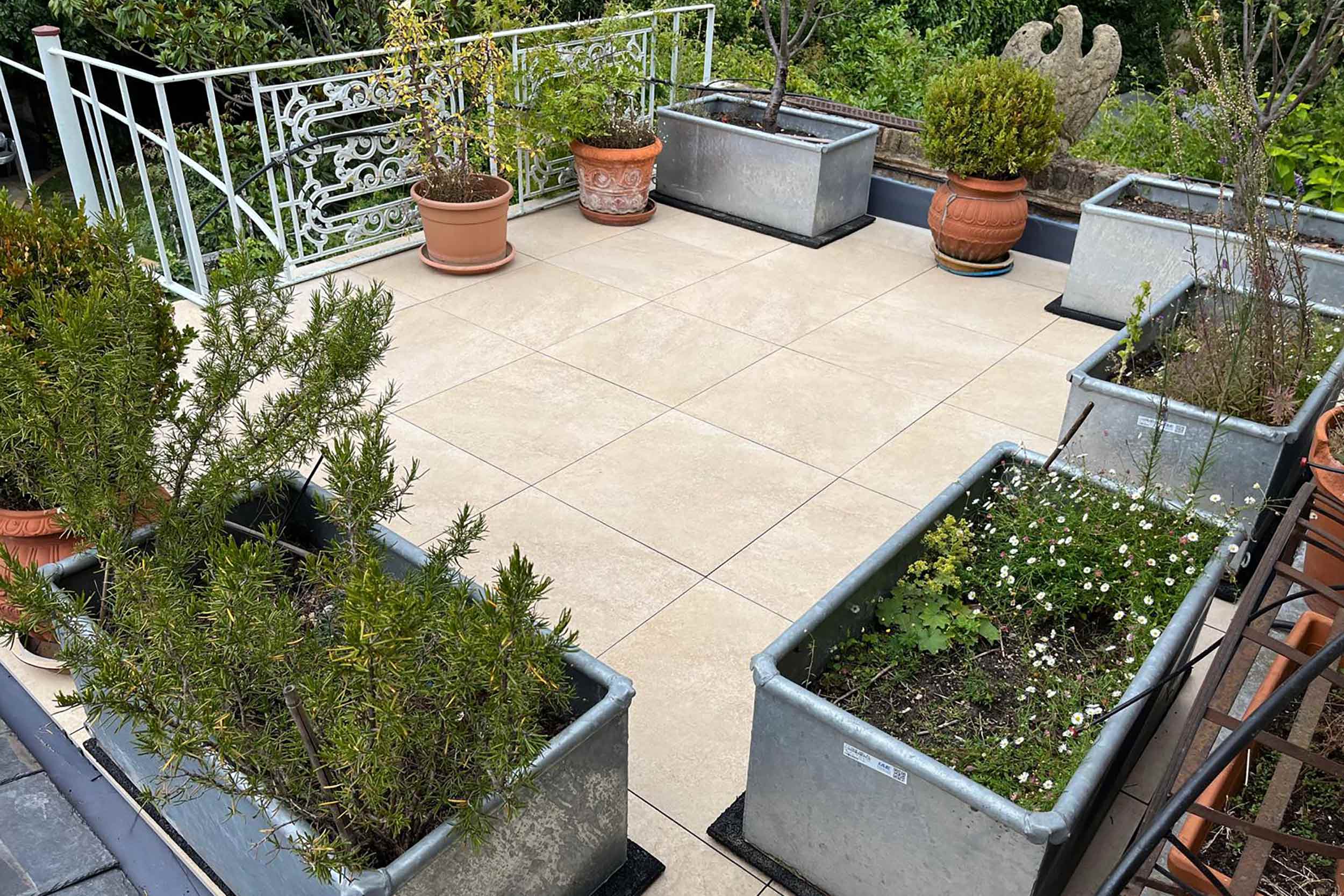 Roofer Highbury London roofing repair services companies near me best leading local roofers, specialising in flat roof services.