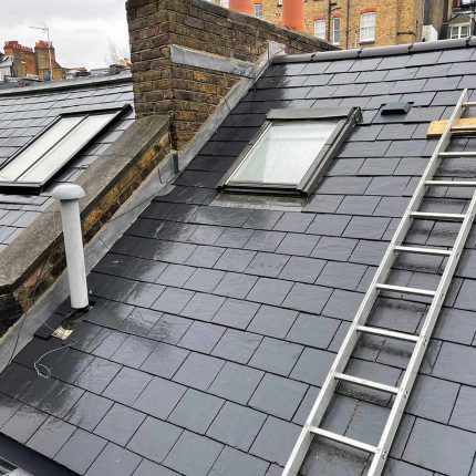 Fitting high-efficiency monocrystalline solar panels to reduce household energy bills.