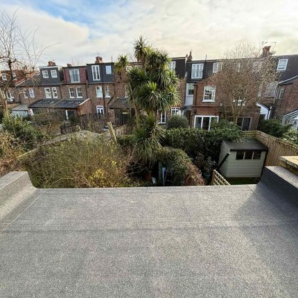 Flat Roofer Richmond Surrey contractor Specialist Roofing Company Sika Sarnafil residents and businesses in need of flat roofing solutions.