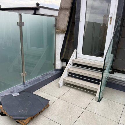 Flat roofer Battersea London roof conversion decking an specialist expert company, building roof new terrace and balcony refurbishments.