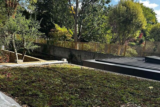 Roofer Kensington London flat felt roof repairs conversion services, a local flat roofing company providing outstanding warm roof's.